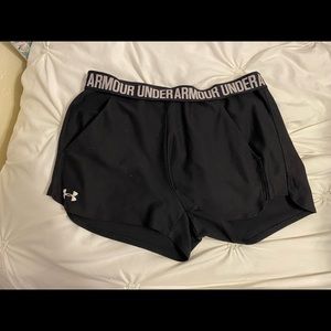 under amor shorts